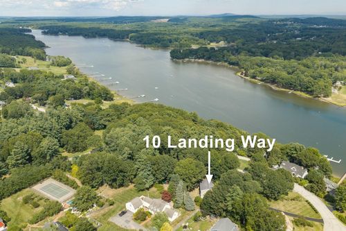 10 Landing Way, Dover, NH, 03820-4667 | Card Image