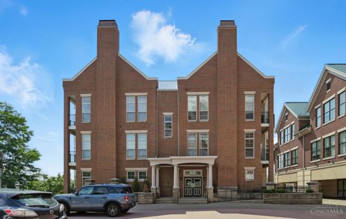 252 Stetson St, Cincinnati, OH, 45219-7300 | Card Image