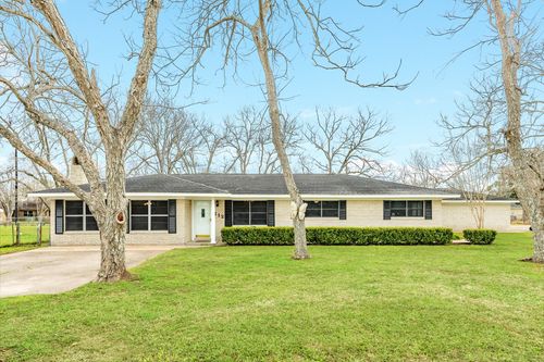 212 Avenue B, Brazoria, TX, 77422-9334 | Card Image