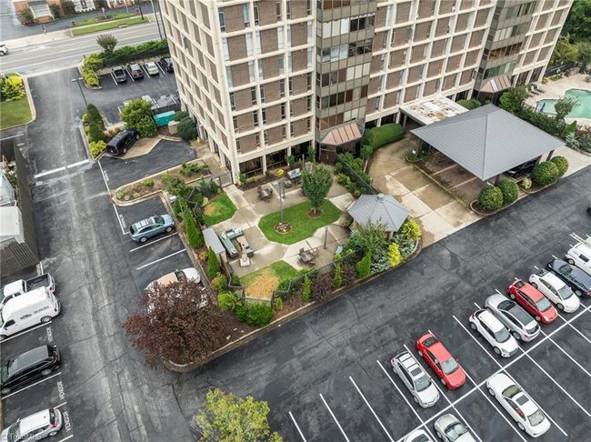 UNIT-906 - 1101 N Elm St, House other with 2 bedrooms, 2 bathrooms and null parking in Greensboro NC | Image 33