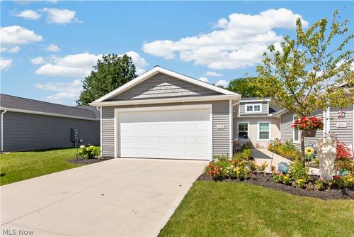 258 Silver Spring Cir, Elyria, OH, 44035-4408 | Card Image