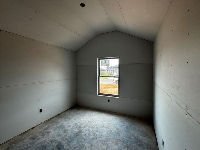 Front bedroom with vaulted cielings, Photo taken 8-11-25 | Image 14