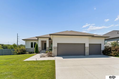 18501 Patrick Ave, Elkhorn, NE, 68022-6502 | Card Image