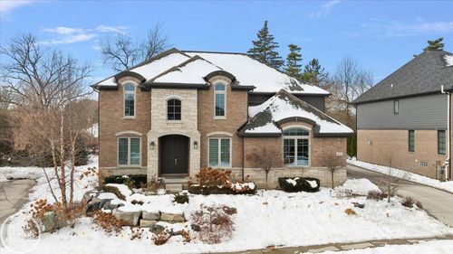 4919 Park Manor Dr, Troy, MI, 48098-2230 | Card Image