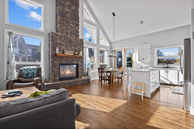 7039 - 35468 Range Road 30, House other with 3 bedrooms, 3 bathrooms and 4 parking in Red Deer County AB | Image 7