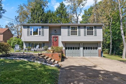 1437 Marion Dr, Pittsburgh, PA, 15236-3466 | Card Image
