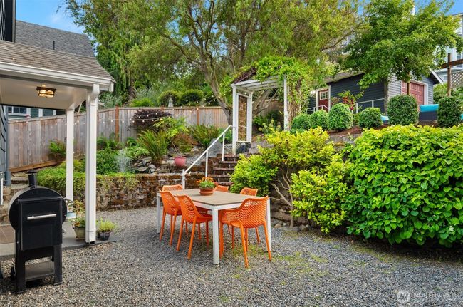 3833 24th Avenue W, House other with 3 bedrooms, 2 bathrooms and 1 parking in Seattle WA | Image 32