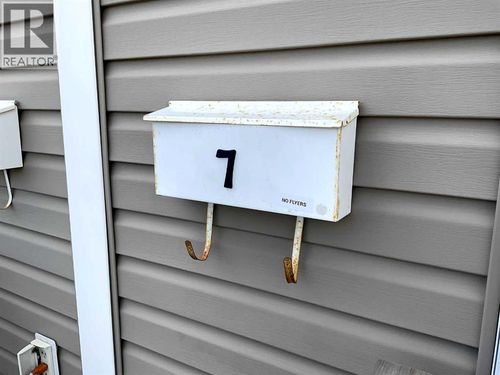 1811 49 Ave, Lloydminster, SK, S9V0Z3 | Card Image