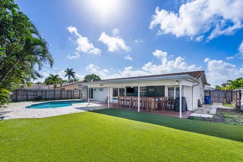 5730 Ne 19th Terrace, Fort Lauderdale, FL, 33308 | Card Image