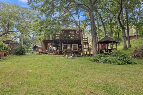 5789 Ridge Rd, Elkhorn, WI, 53121-2527 | Card Image