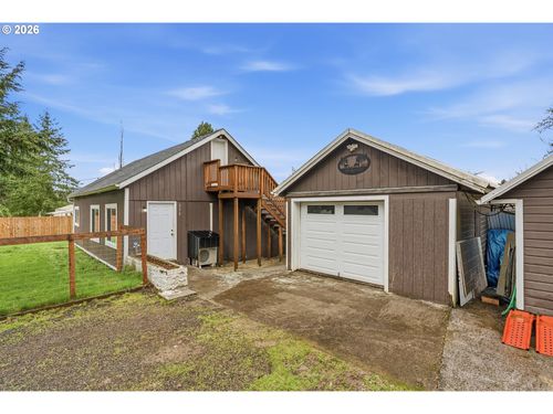 228 Holcomb Spur Rd, Kelso, WA, 98626-9707 | Card Image