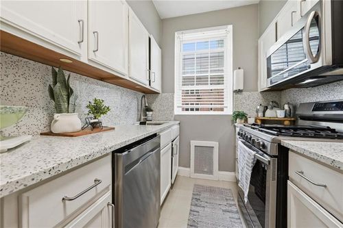 1f-230 Central Ave, Lawrence, NY, 11559-1564 | Card Image