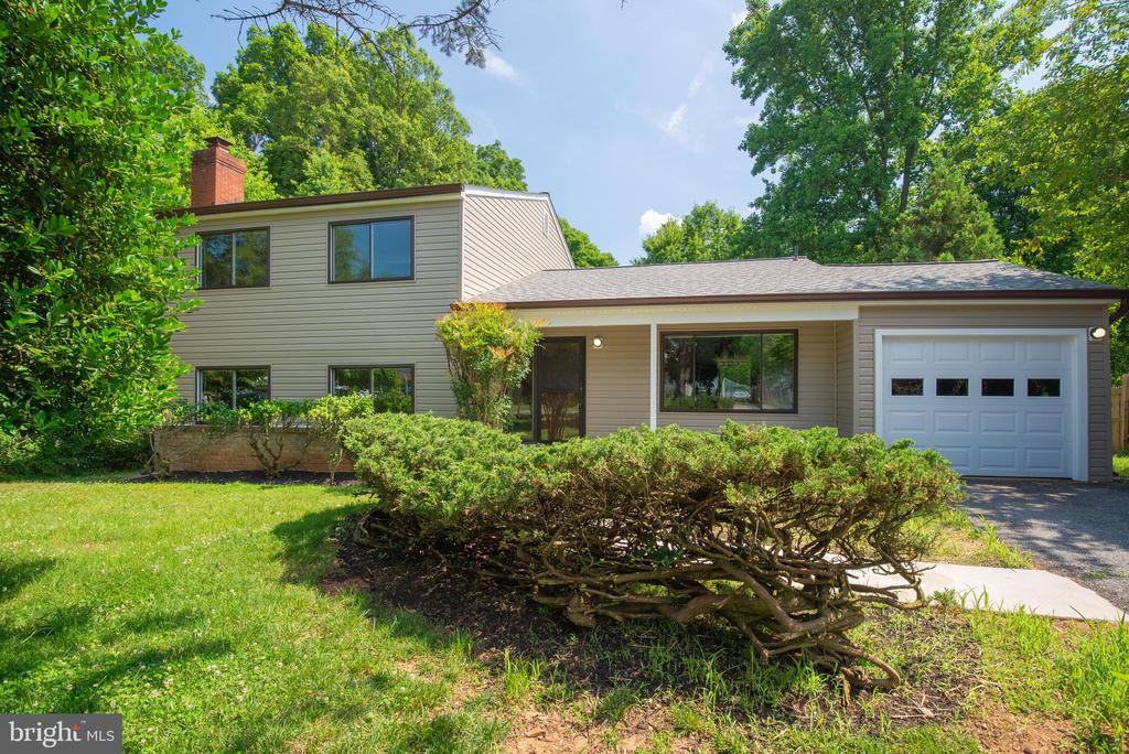 Suthard Dr, Derwood, MD 20855