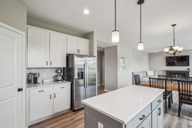 SS appliances, soft close doors and walk in pantry | Image 14