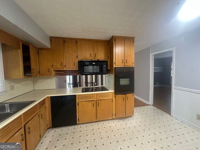 3053 Menlo Park Dr, House other with 3 bedrooms, 2 bathrooms and null parking in Rex GA | Image 8