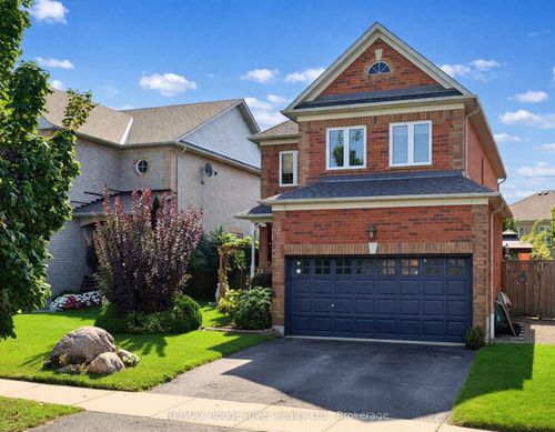 5 Iberville Rd, Whitby, ON, L1M1H5 | Card Image