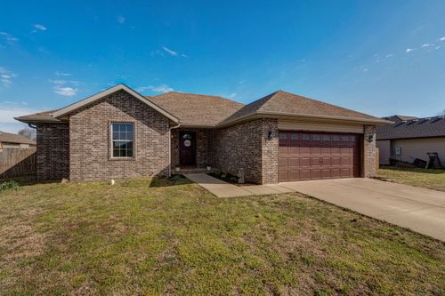 105 E Cherokee St, Strafford, MO, 65757-7534 | Card Image