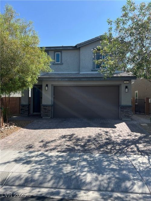 900 Bluebell Brook St, Henderson, NV, 89052-4533 | Card Image