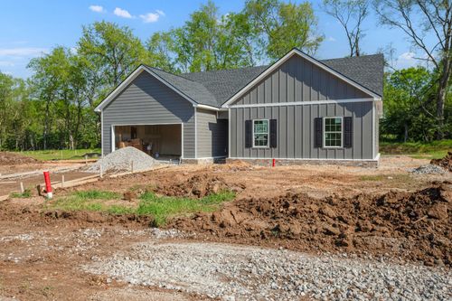 124 Centennial Ln, Columbia, TN, 38401-5454 | Card Image