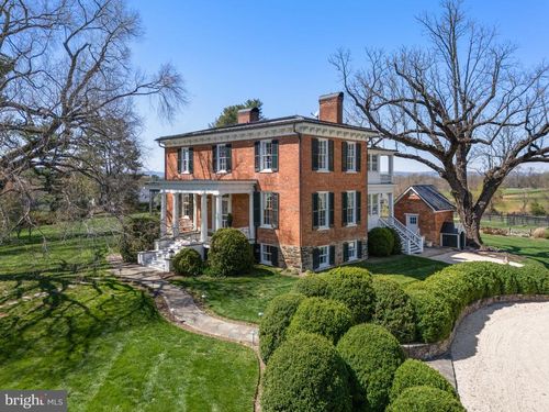 7064 Young Rd, THE PLAINS, VA, 20198-1931 | Card Image