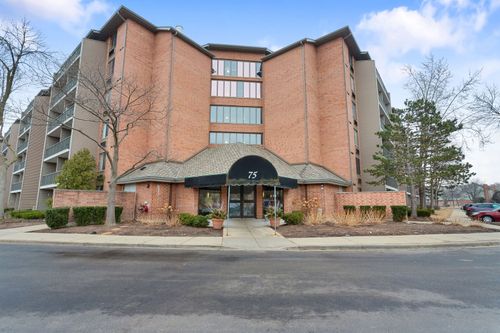 apt-123-75 Kristin Cir, Schaumburg, IL, 60195-3357 | Card Image