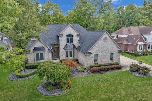 51696 Colonial Dr, Shelby Township, MI, 48316-4308 | Card Image
