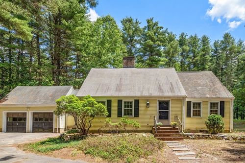 10 Taylor Ln, Dover, MA, 02030-2526 | Card Image