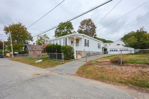 12 Lothrop St, Saugus, MA, 01906-2212 | Card Image