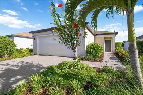6548 Silverstar Dr, SARASOTA, FL, 34240-2368 | Card Image