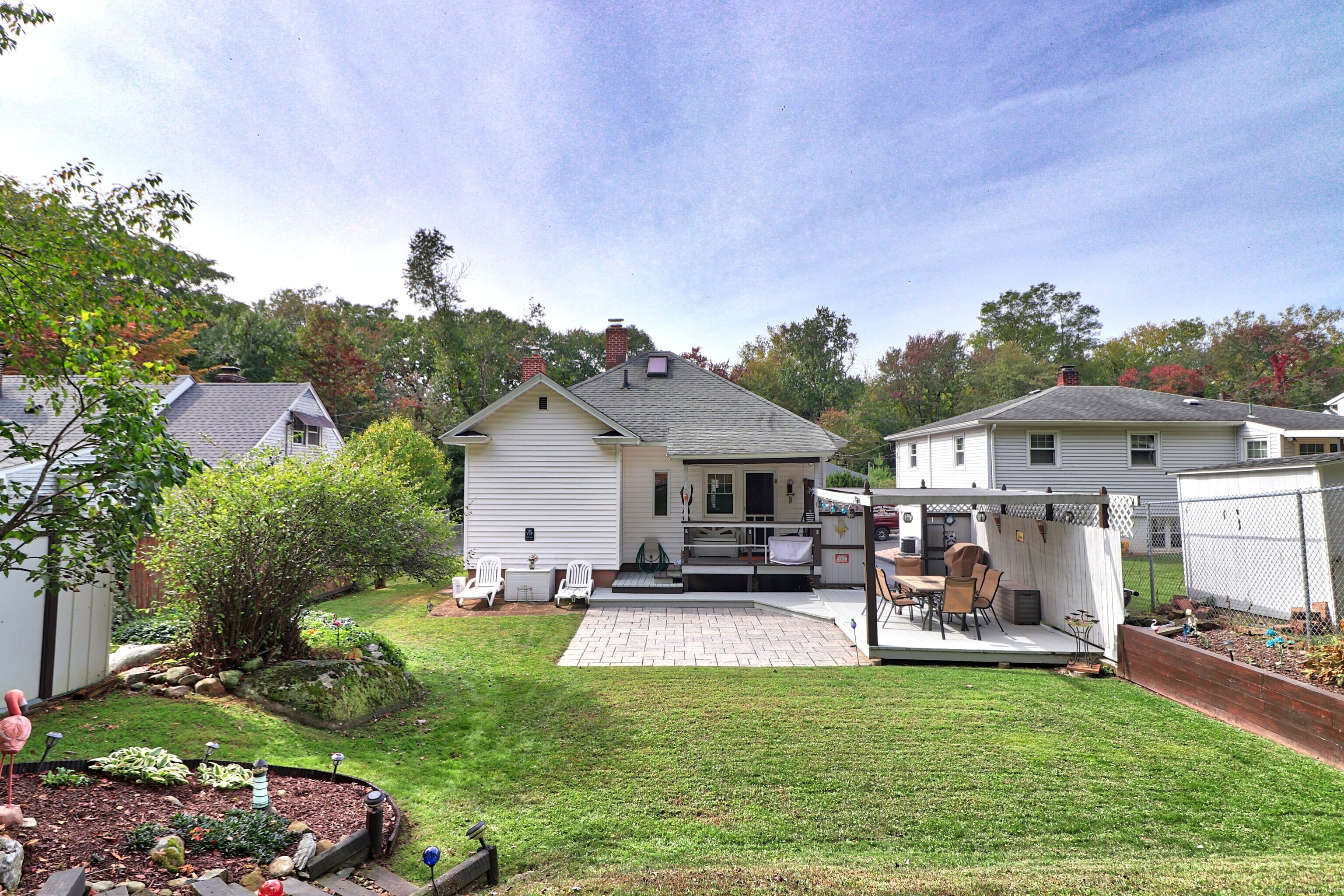 Lakeview Ave, Waterbury, CT 06705