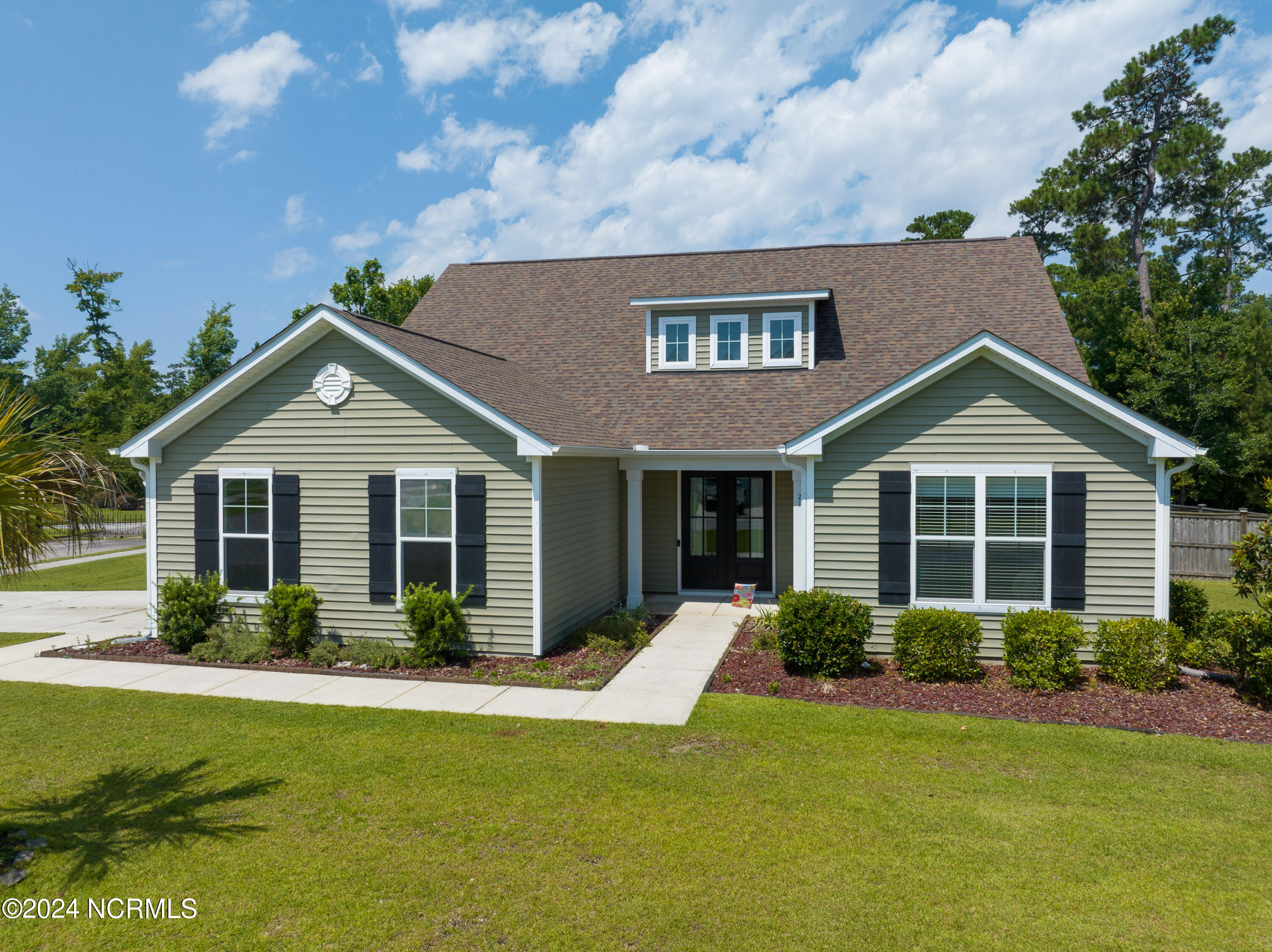 Grant Dr, Hampstead, NC 28443