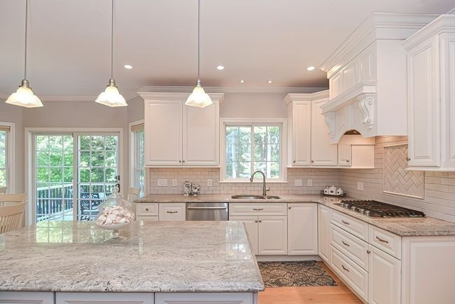 14 Noel Dr, House other with 4 bedrooms, 3 bathrooms and 4 parking in Holliston MA | Image 5