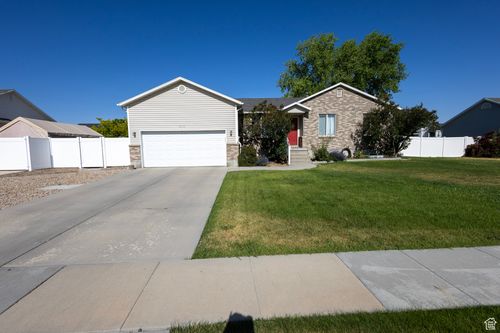 8298 S Festive Way, West Jordan, UT, 84088-2909 | Card Image