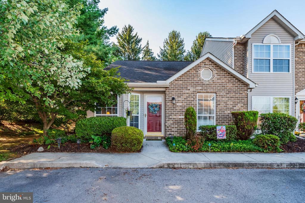 Eastwick Ct, Carlisle, PA 17015