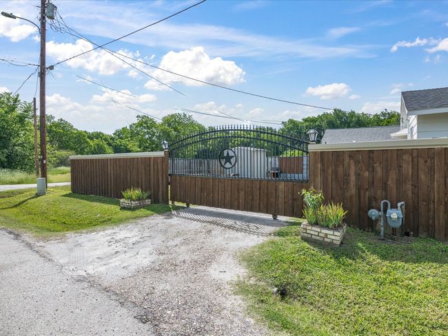 707 Washington St, House other with 3 bedrooms, 1 bathrooms and null parking in Ennis TX | Image 22