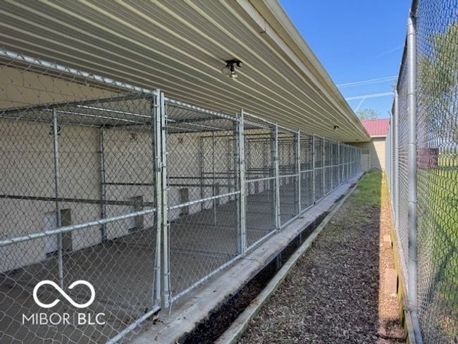 1025 Walnut St, Home with 0 bedrooms, 0 bathrooms and null parking in Edinburgh IN | Image 33