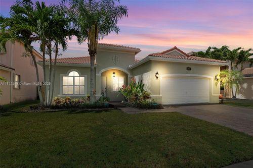 2046 Se 18th St, Homestead, FL, 33035-1957 | Card Image