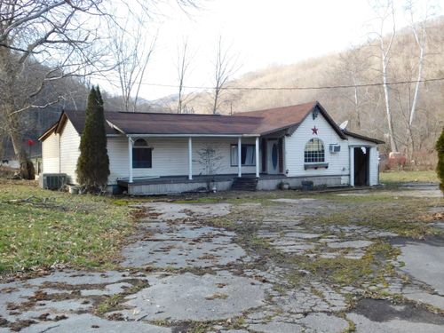 67 Pounding Mill Rd, Evarts, KY, 40828-6469 | Card Image