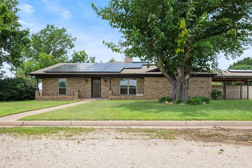 2200 Se 26th Ave, Mineral Wells, TX, 76067-7624 | Card Image