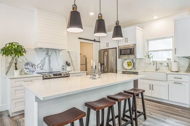 Countertops with cozy seats will make you want to eat breakfast all day! | Image 8
