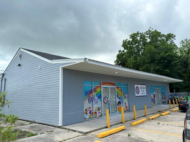 13880 Hayne Blvd, New Orleans, LA 70128