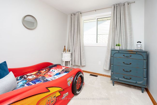 44 St David St, House other with 5 bedrooms, 2 bathrooms and 4 parking in Lindsay ON | Image 18