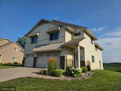 1667 Hidden Trl, Mayer, MN, 55360-4513 | Card Image