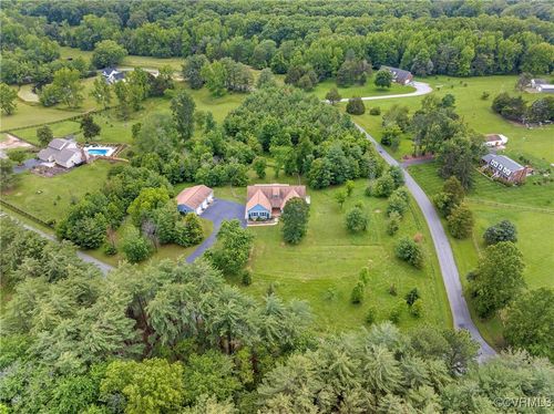 184 Green Pastures Dr, Maidens, VA, 23102-2932 | Card Image