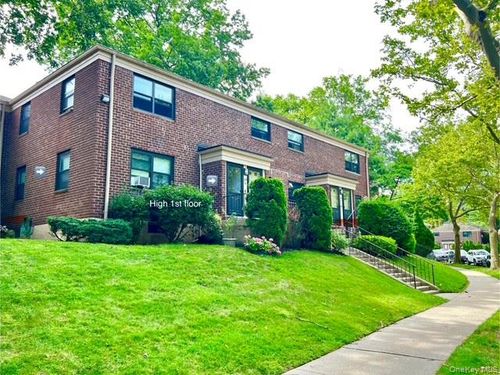 323a1-219 74th Ave, Oakland Gardens, NY, 11364-3032 | Card Image