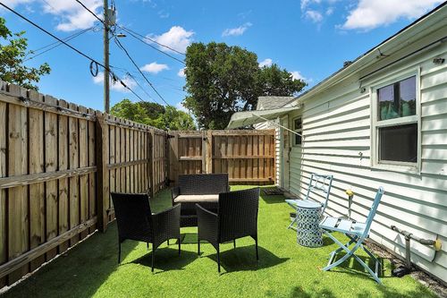 b-909 N Palmway, Lake Worth Beach, FL, 33460-2715 | Card Image