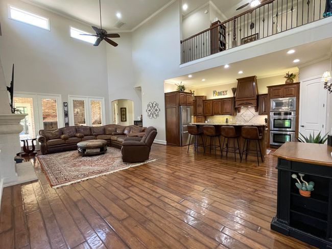 Open and flowing family areas | Image 4