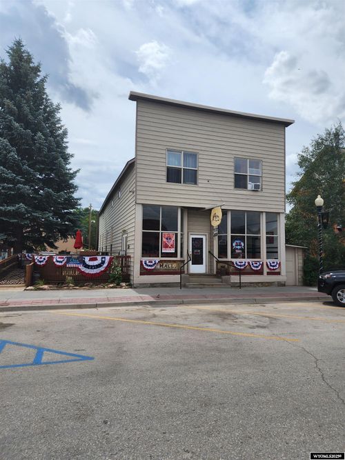 107 E Bridge Ave, Saratoga, WY, 82331-5062 | Card Image