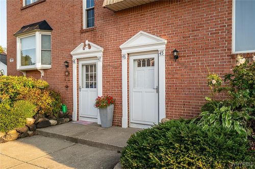 3905 Bowen Rd, Lancaster, NY, 14086-9675 | Card Image