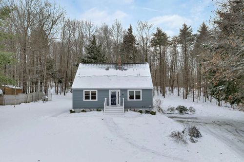 21 Canterbury Xing, Tilton, NH, 03276 | Card Image